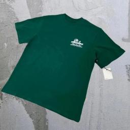 绿色背后地标 A01