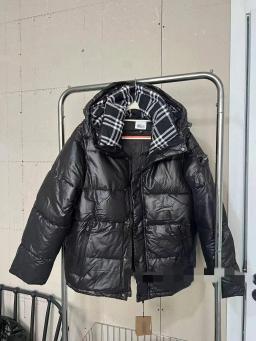 Black and white collar Burberry down jacket
