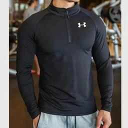 UA黑色拉链长袖