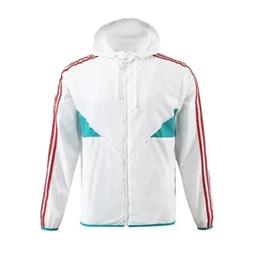 曼联白色球员版风衣