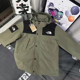 绿色北家（可拆帽）冲锋衣