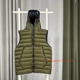 CP 军绿色带帽马甲