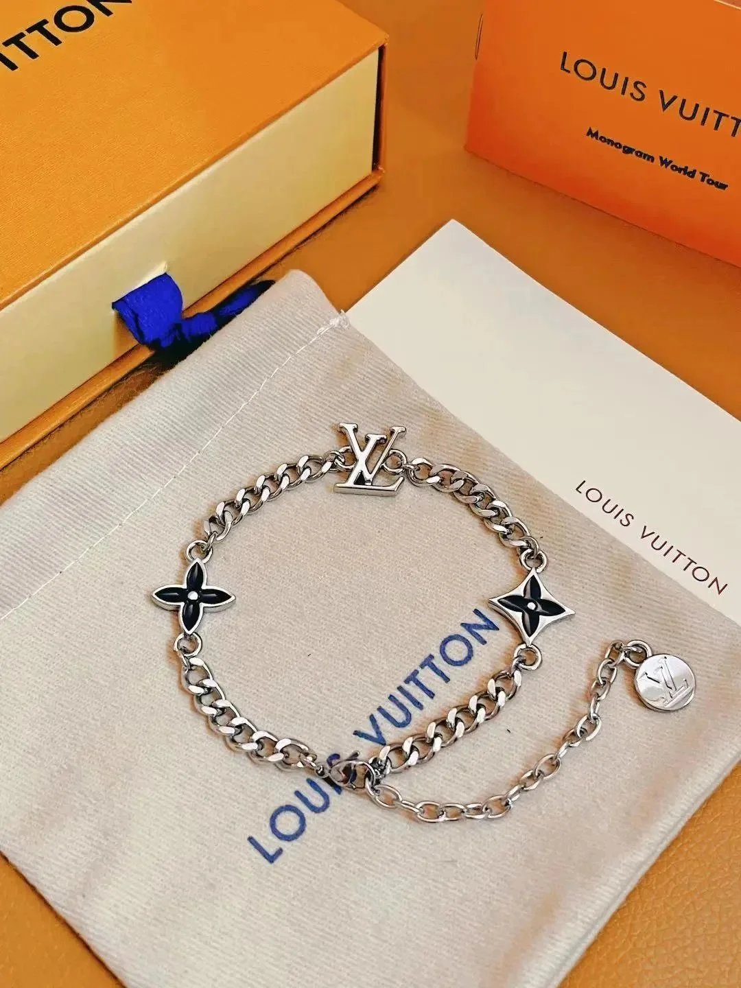 LV  bracelet - Thumbnail 7