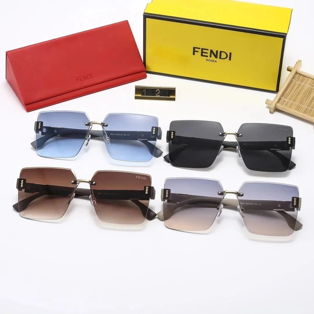 FENDI Sunglasses - Thumbnail 2
