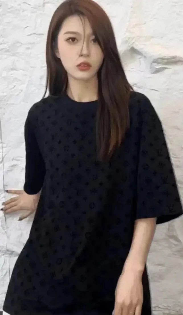 Louis Vuitton Tee - Thumbnail 2