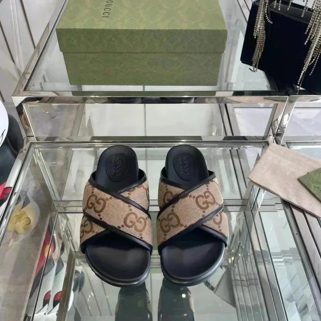 gucci slippers - Thumbnail 9