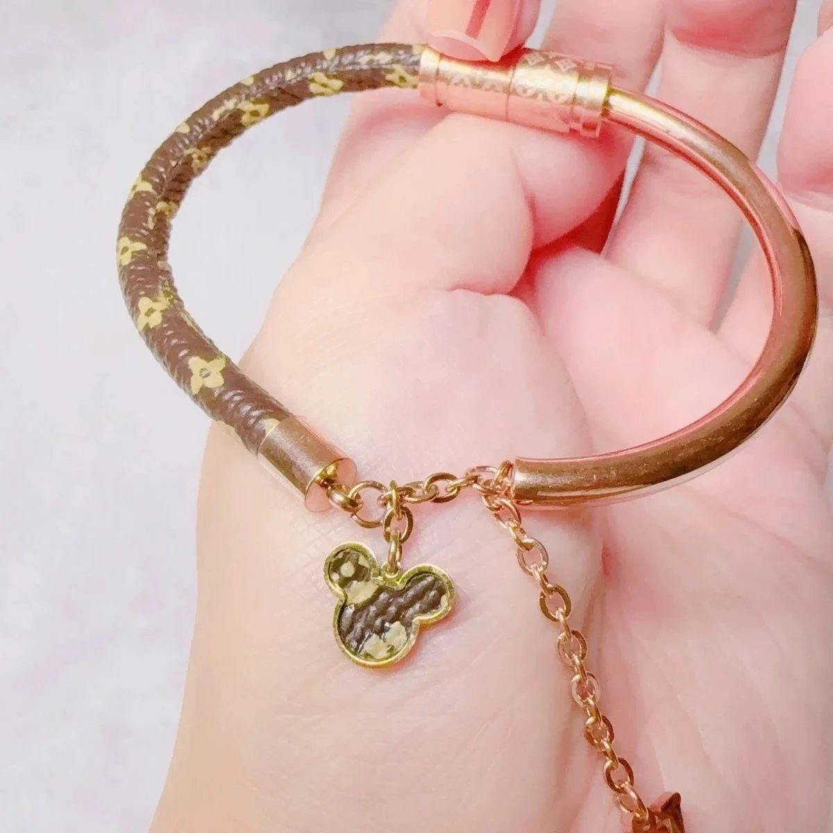 LV Bracelet - Thumbnail 3