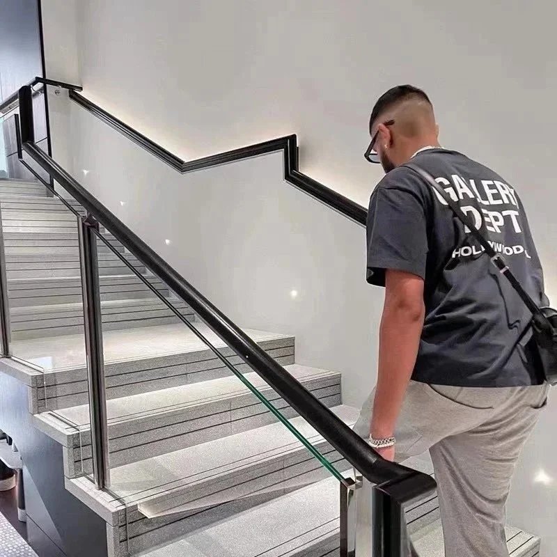 Gallery Dept Tee - Thumbnail 4