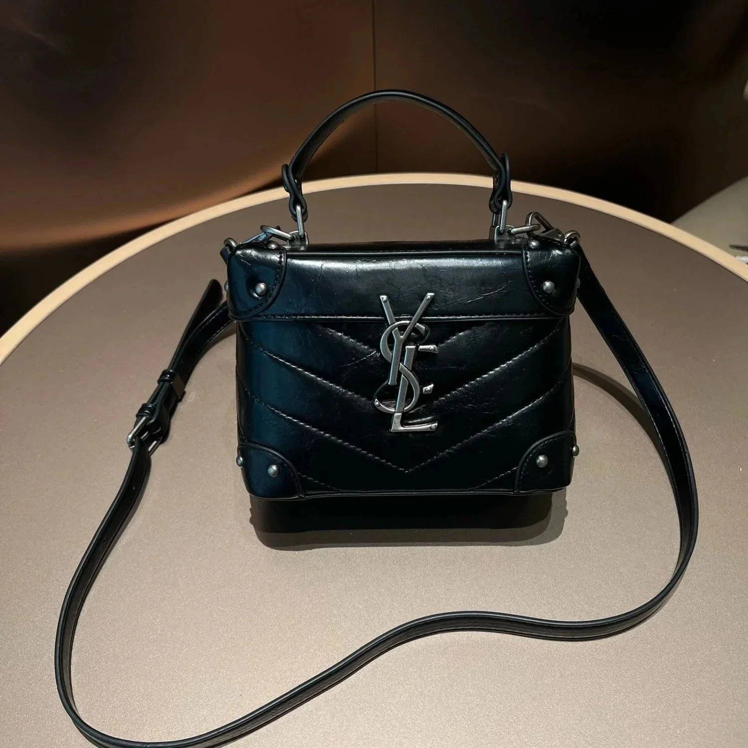Saint Laurent Shoulder Bag - Thumbnail 3