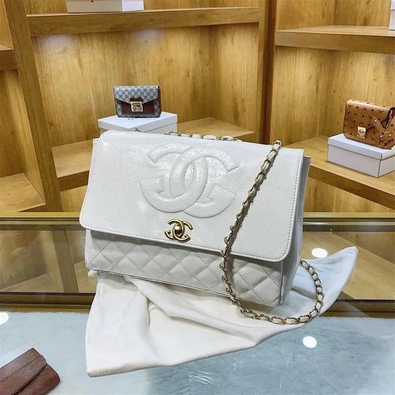 Chanel shoulder bag - Thumbnail 3