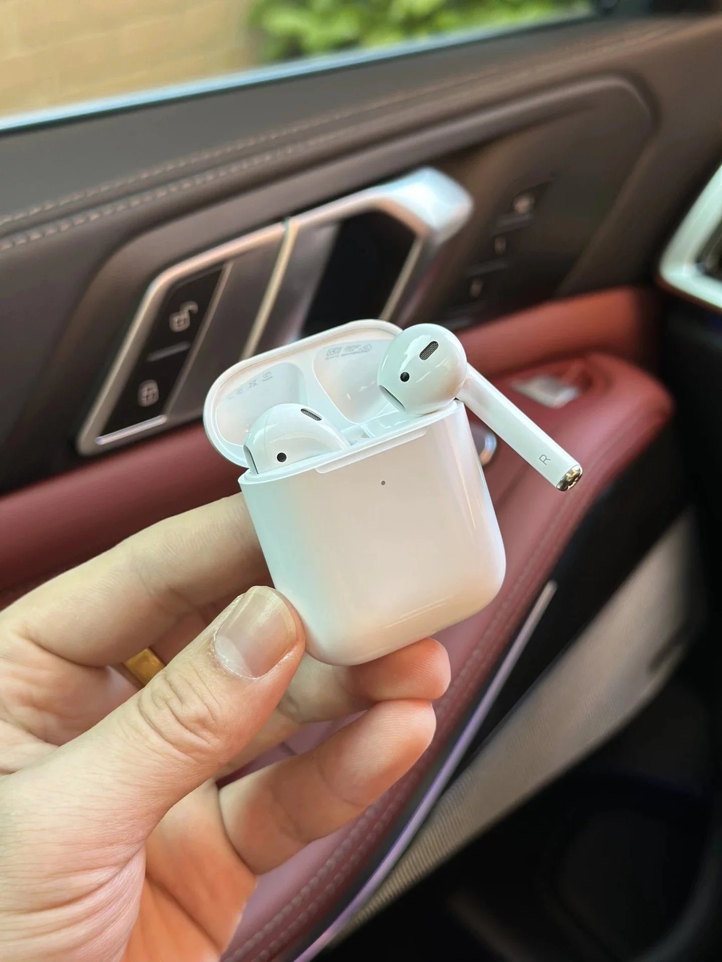 Air Pods/Air Pods Pro ( 4 + styles) - Thumbnail 5