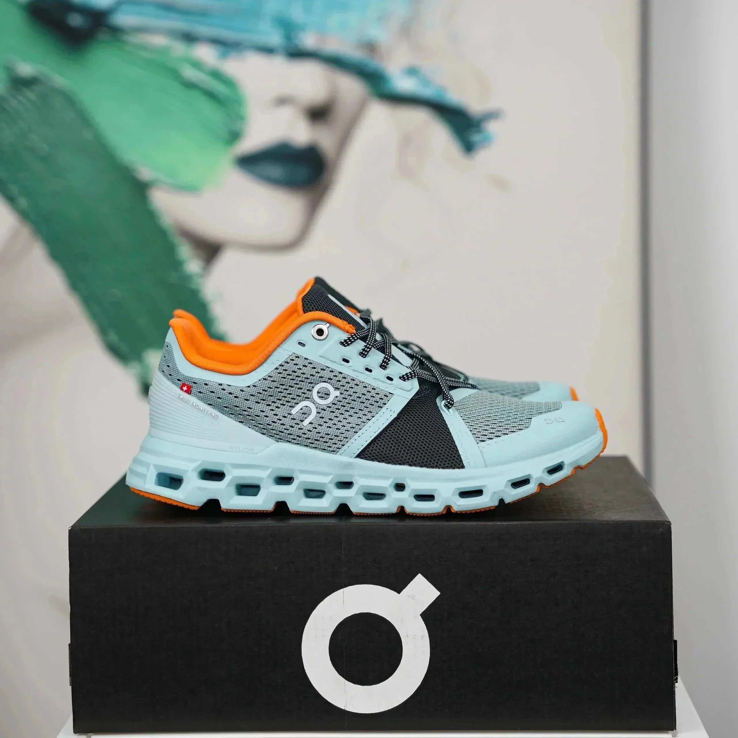On clouds shoes - Thumbnail 5
