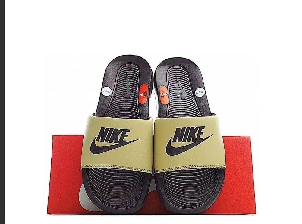Nike Slide - Thumbnail 8