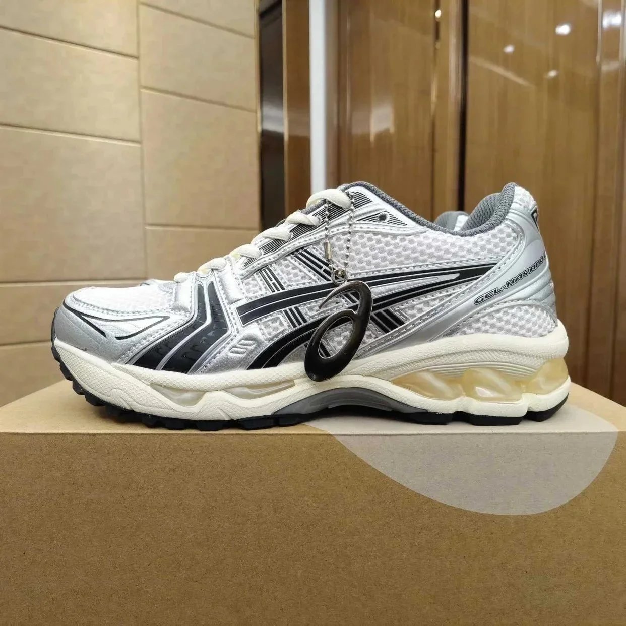 ASICS Gel-Kayano 14 - Thumbnail 5