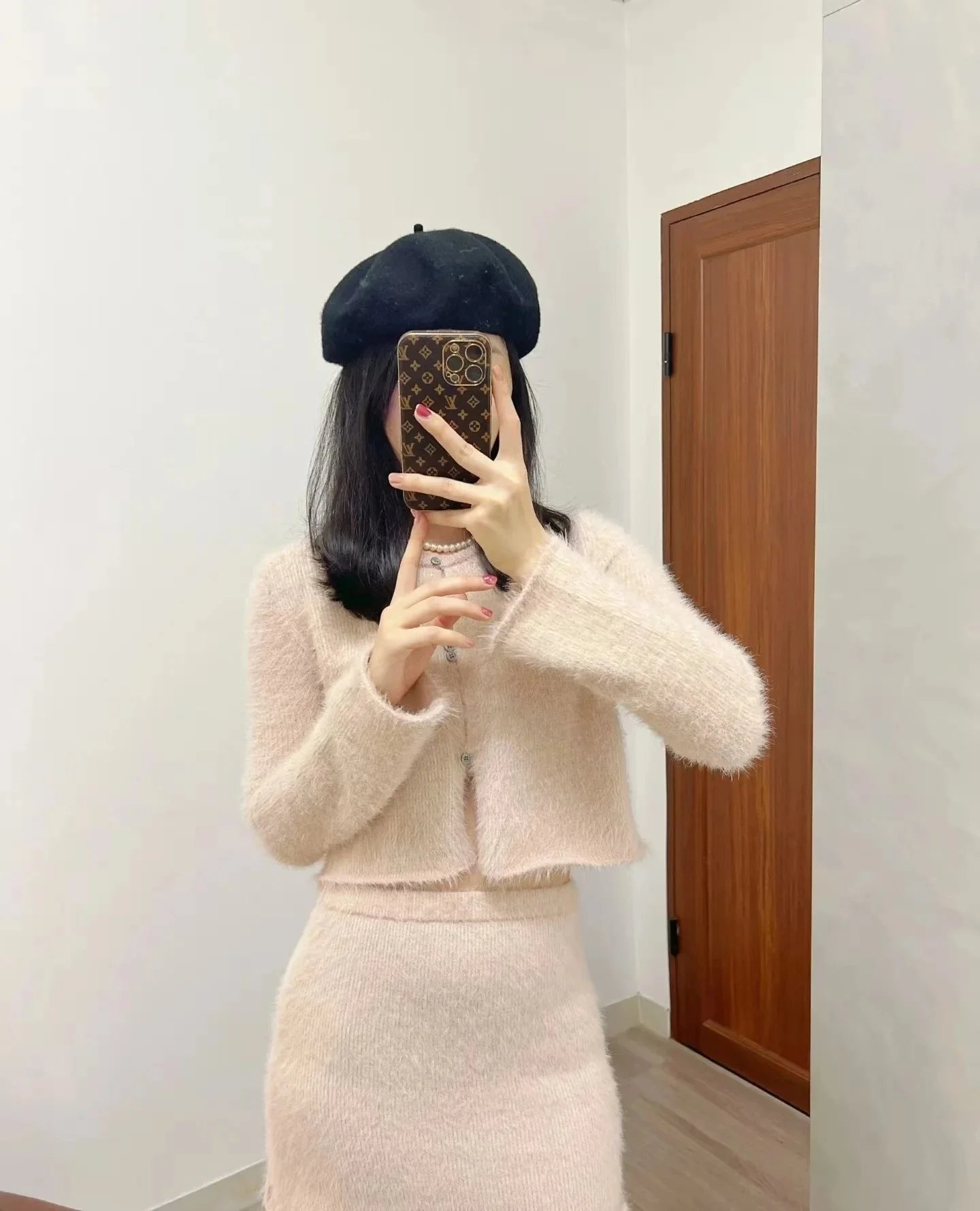 Louis Vuitton phone case（6style） - Thumbnail 3