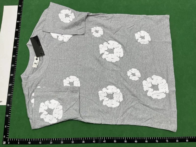 Denim Tears SuitsT-shirtShorts Off-White T-shirts - Thumbnail 5