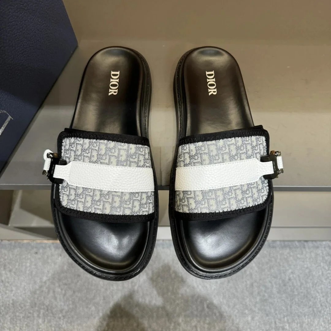Dior slippers - Thumbnail 9