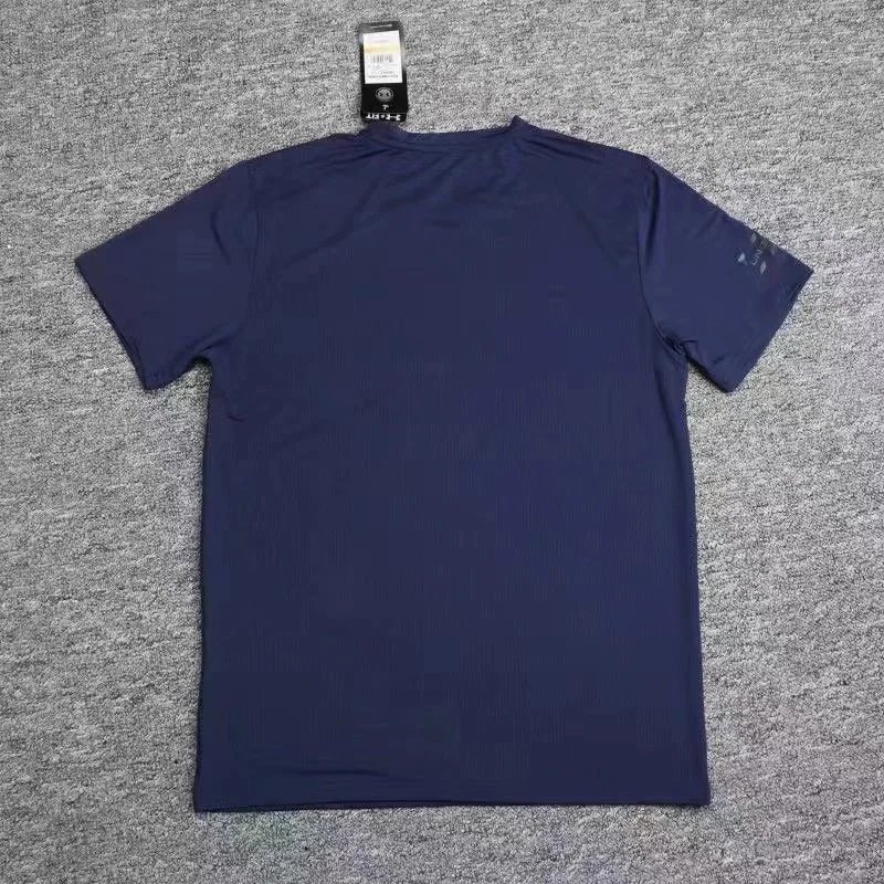 Under Armor short sleeves and shorts - Thumbnail 7