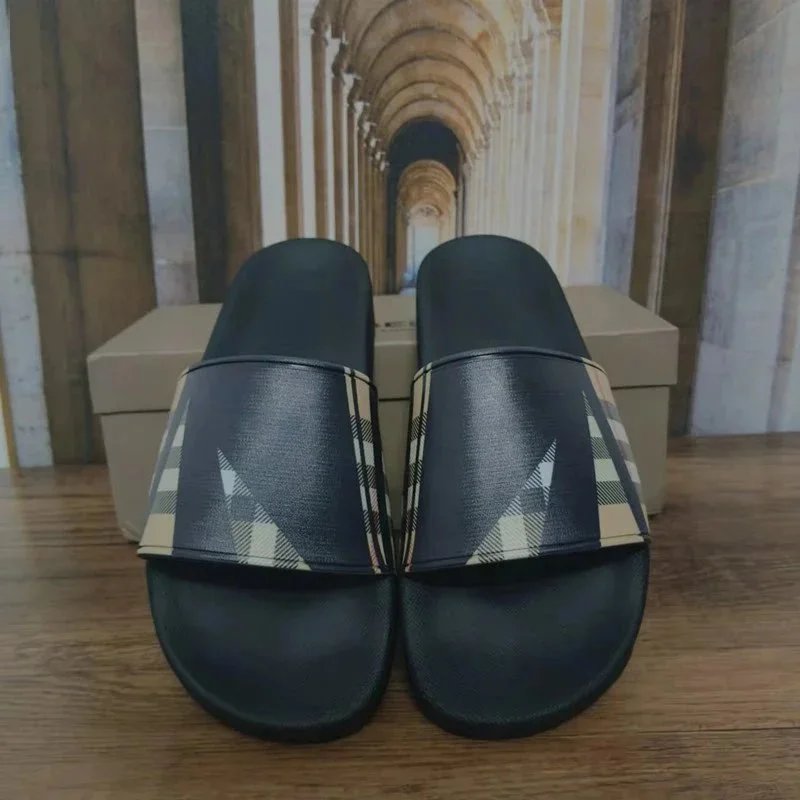 Burberry Slides - Thumbnail 10