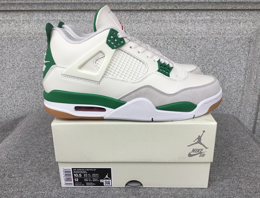 Air Jordan 4 (40 CP) - Thumbnail 13