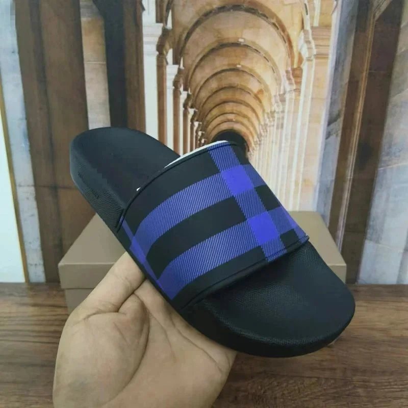 Burberry Slides - Thumbnail 3