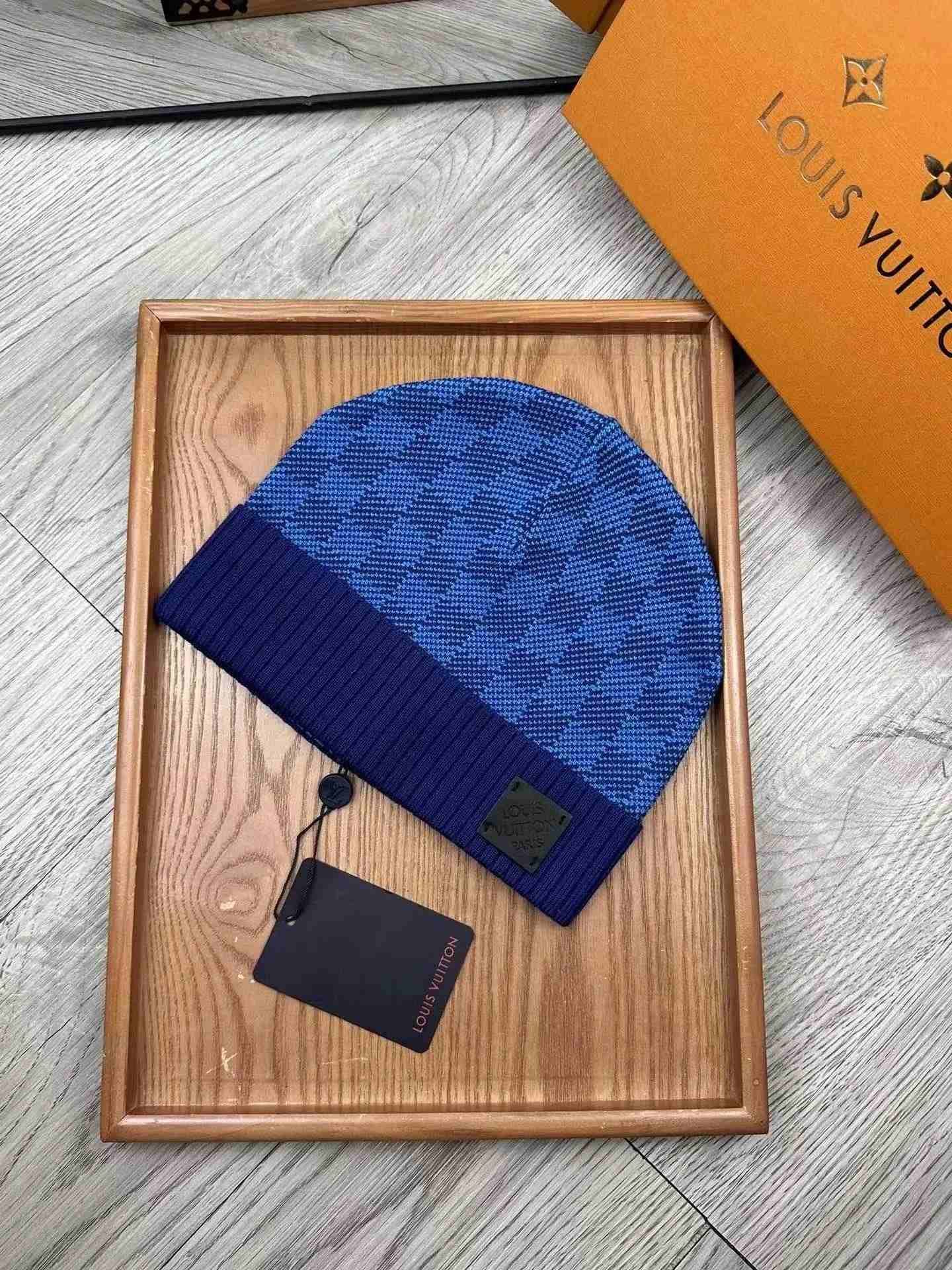 Louis Vuitton Monogram Beanie [20 styles] - Thumbnail 4