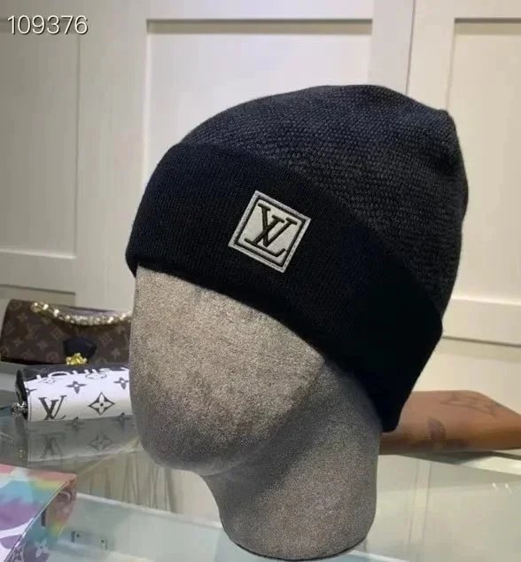 Louis Vuitton Monogram Beanie [20 styles] - Thumbnail 5