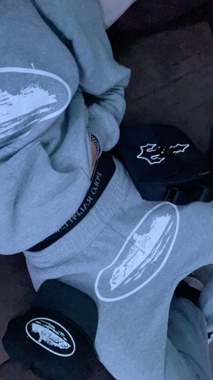 CORTEIZ Cruise Ship Hoodie & Jogger Set - Thumbnail 5