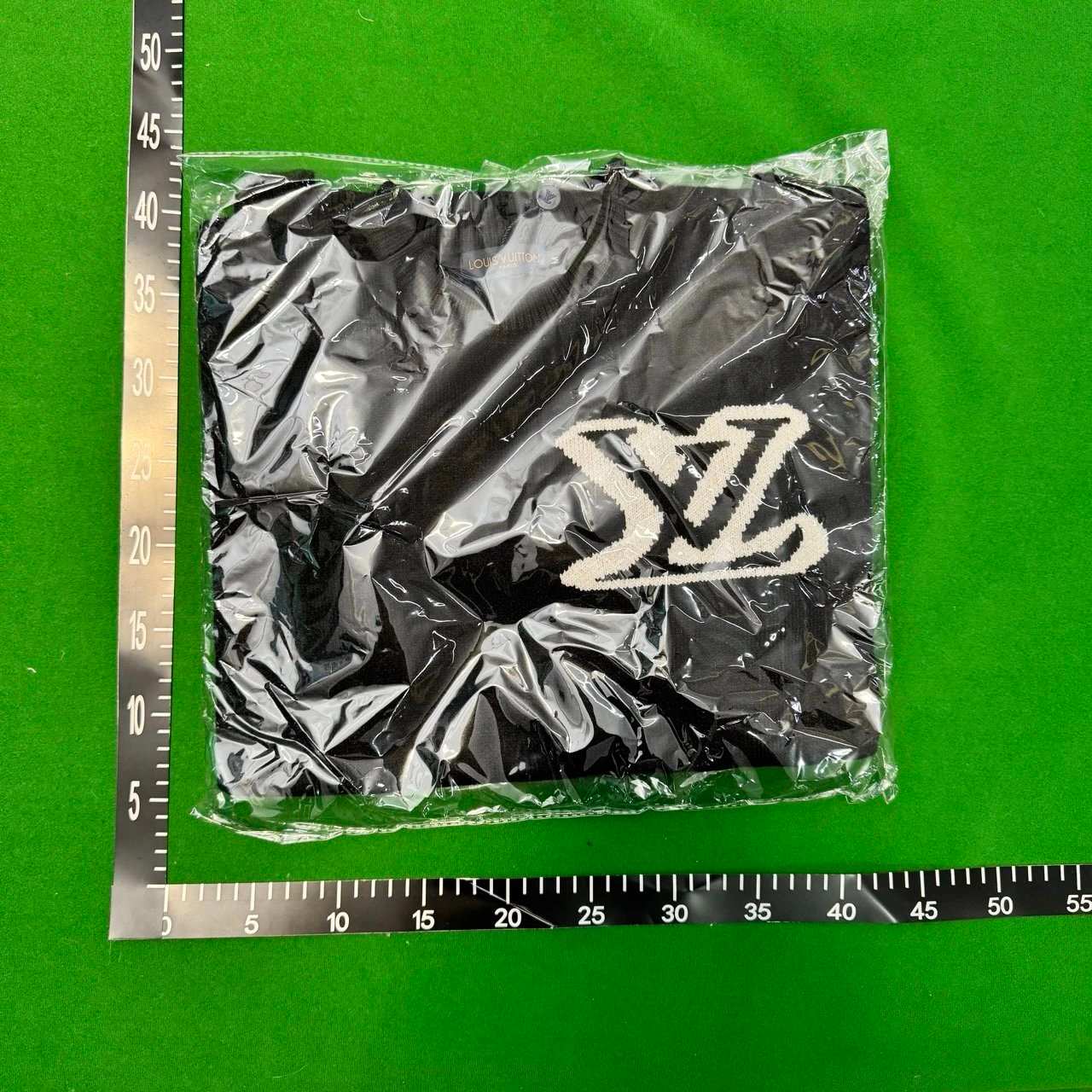 Louis Vuitton LV Monogram Sweater - Thumbnail 9