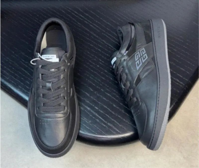Givenchy B22 Sneakers