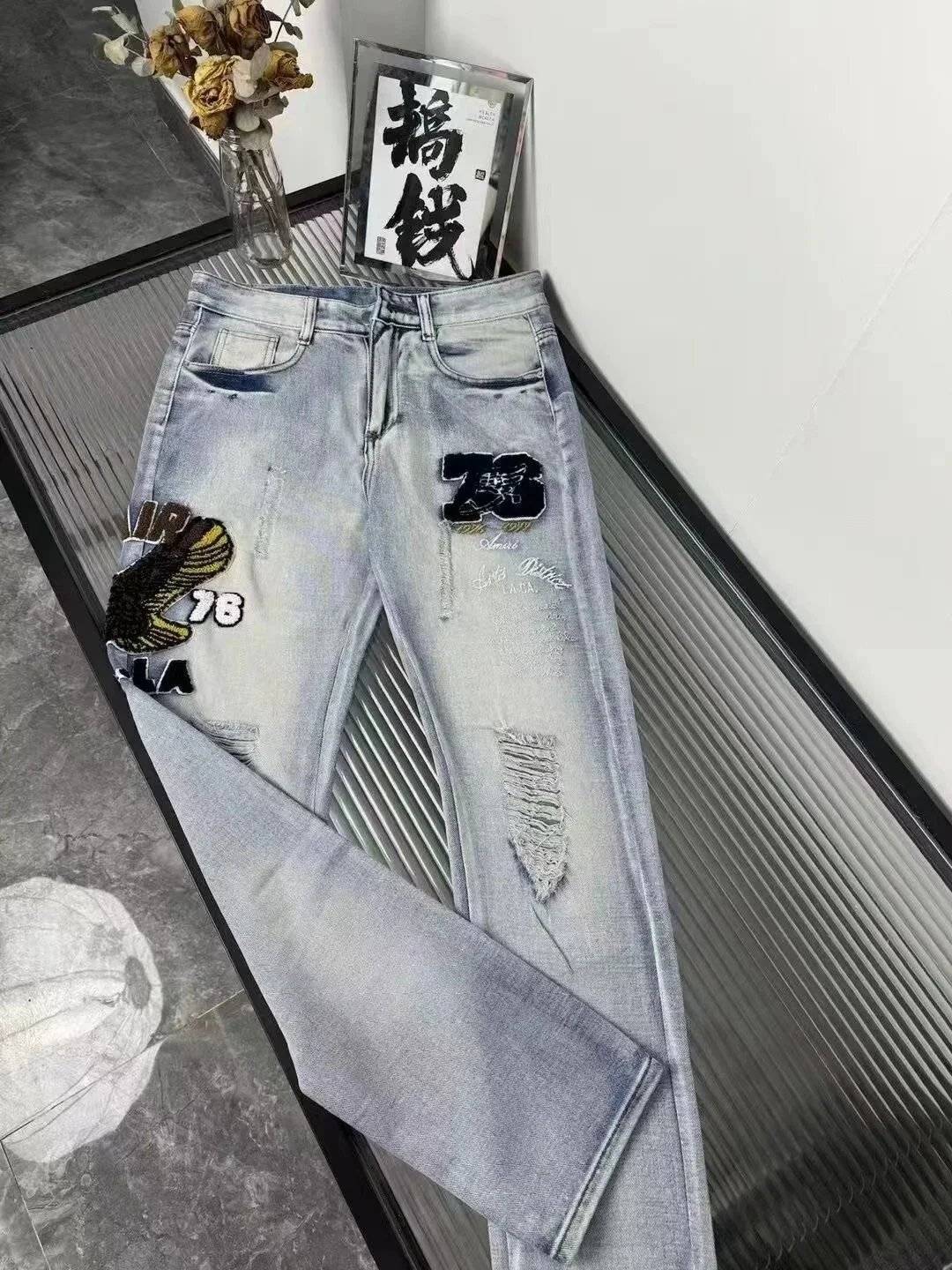 AMIRI Jeans [39+ Styles] - Thumbnail 3