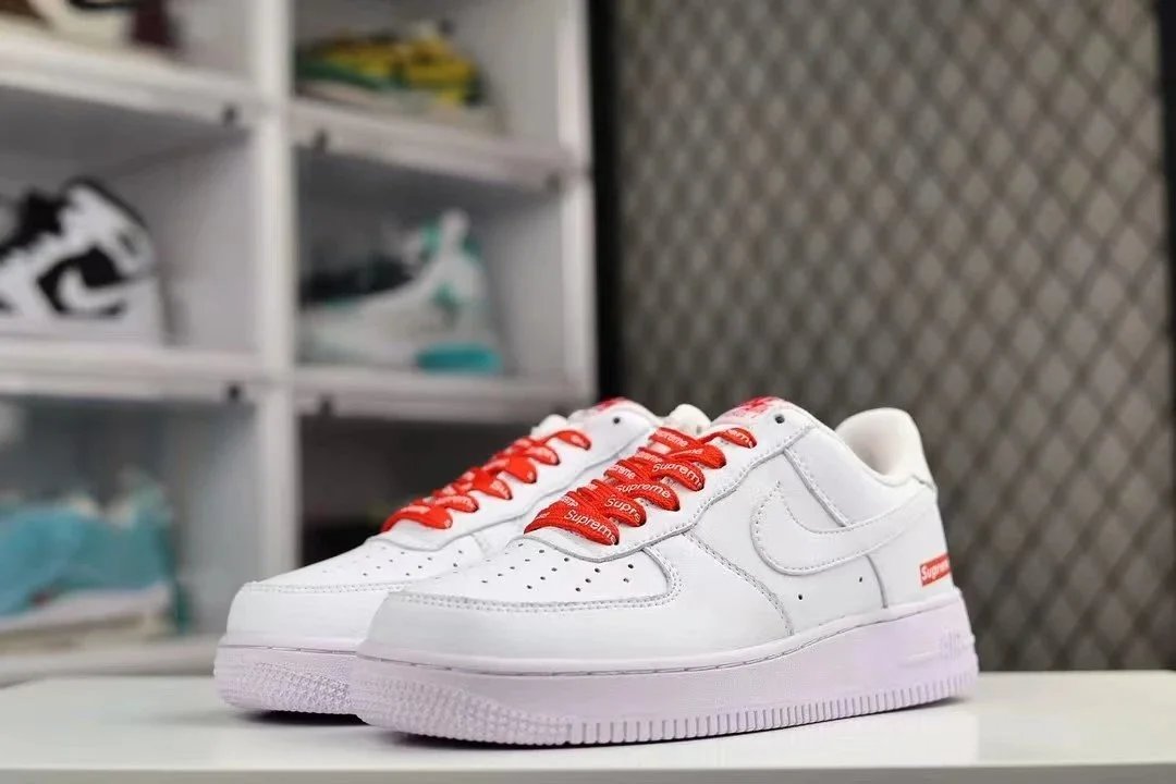 Nike Air Force 1 Sneakers - Thumbnail 2