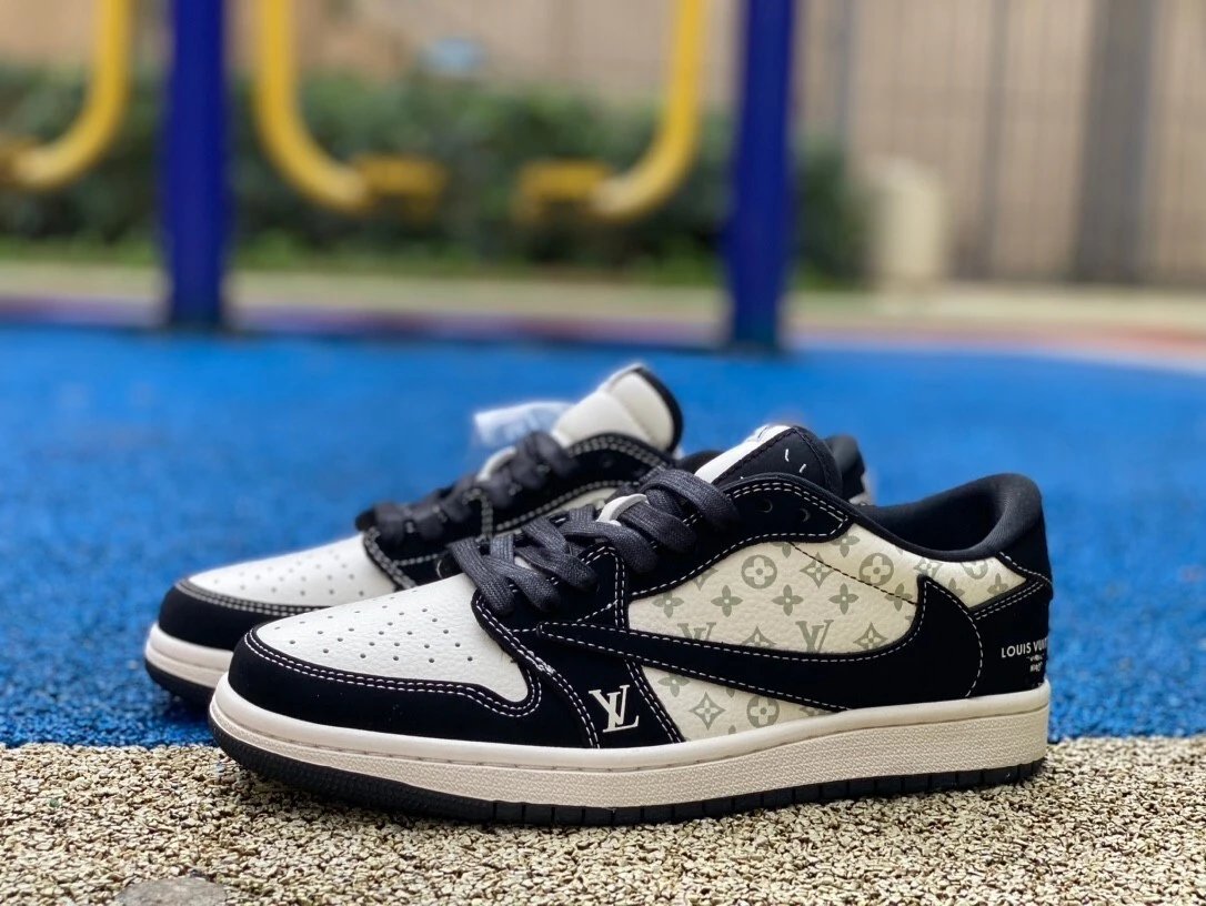 Louis Vuitton Archlight Sneakers [40+ styles] - Thumbnail 3