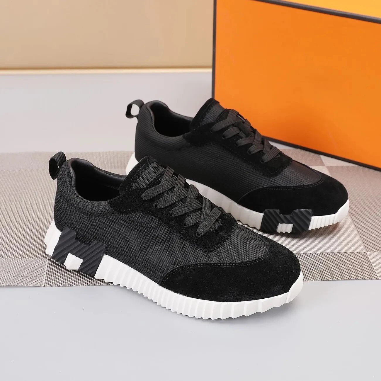 Gucci B22 / Ace / Rhyton / Maya Sneakers [Gucci / Hermes Bouncing shoes] - Thumbnail 4