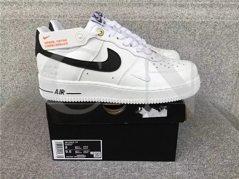 Nike Air Force 1 Supreme Sneakers - Thumbnail 7