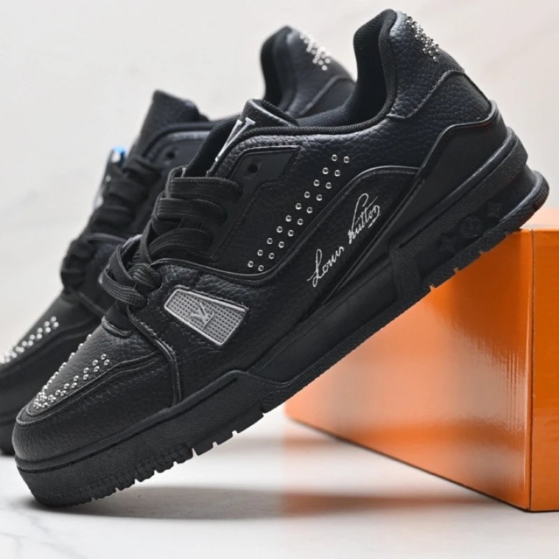 Louis Vuitton B22 Sneakers - Thumbnail 11