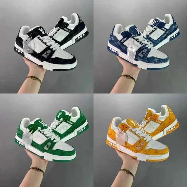 Louis Vuitton B22 Sneakers