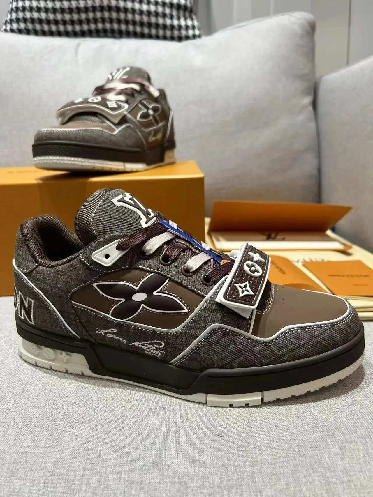 Louis Vuitton Skate Sneakers - Thumbnail 5