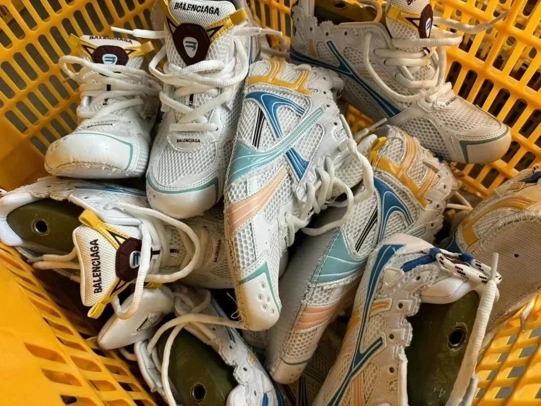 Balenciaga Track Sneakers - Thumbnail 3